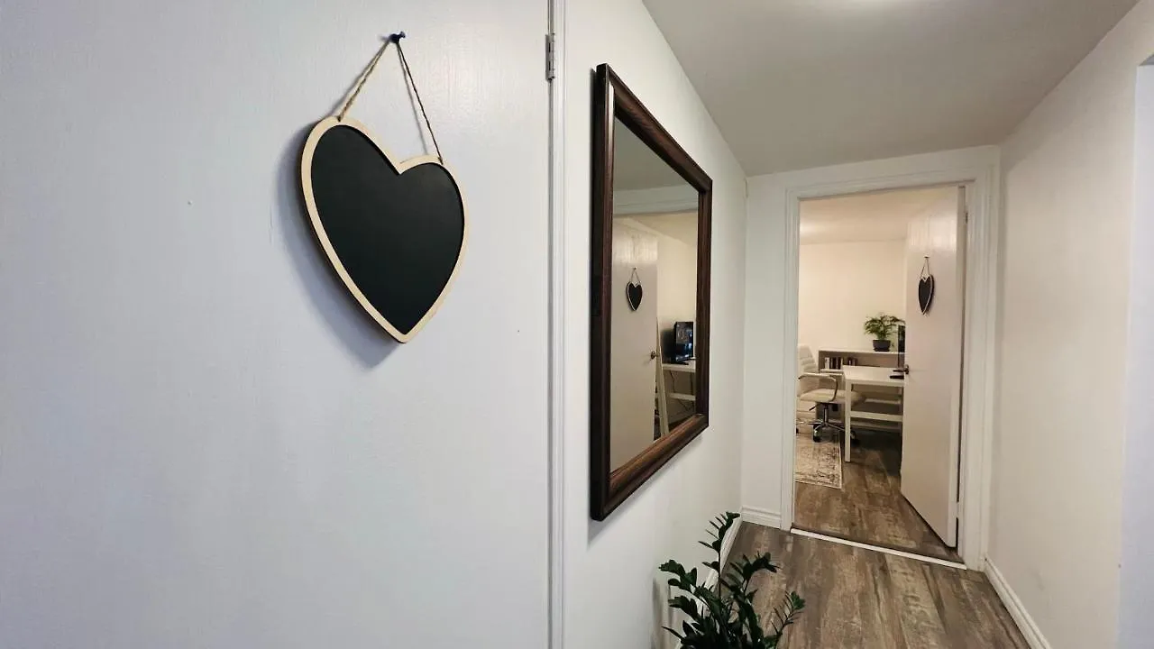 Toronto Bed & Breakfast - Free Parking Kanada