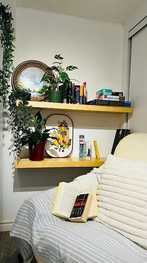 Toronto Bed & Breakfast - Free Parking