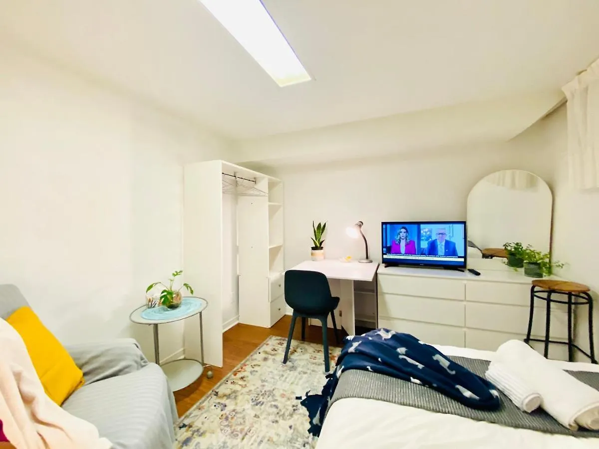 Toronto Bed & Breakfast - Free Parking Kanada